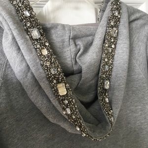 weuistcd Bearl  Sweater